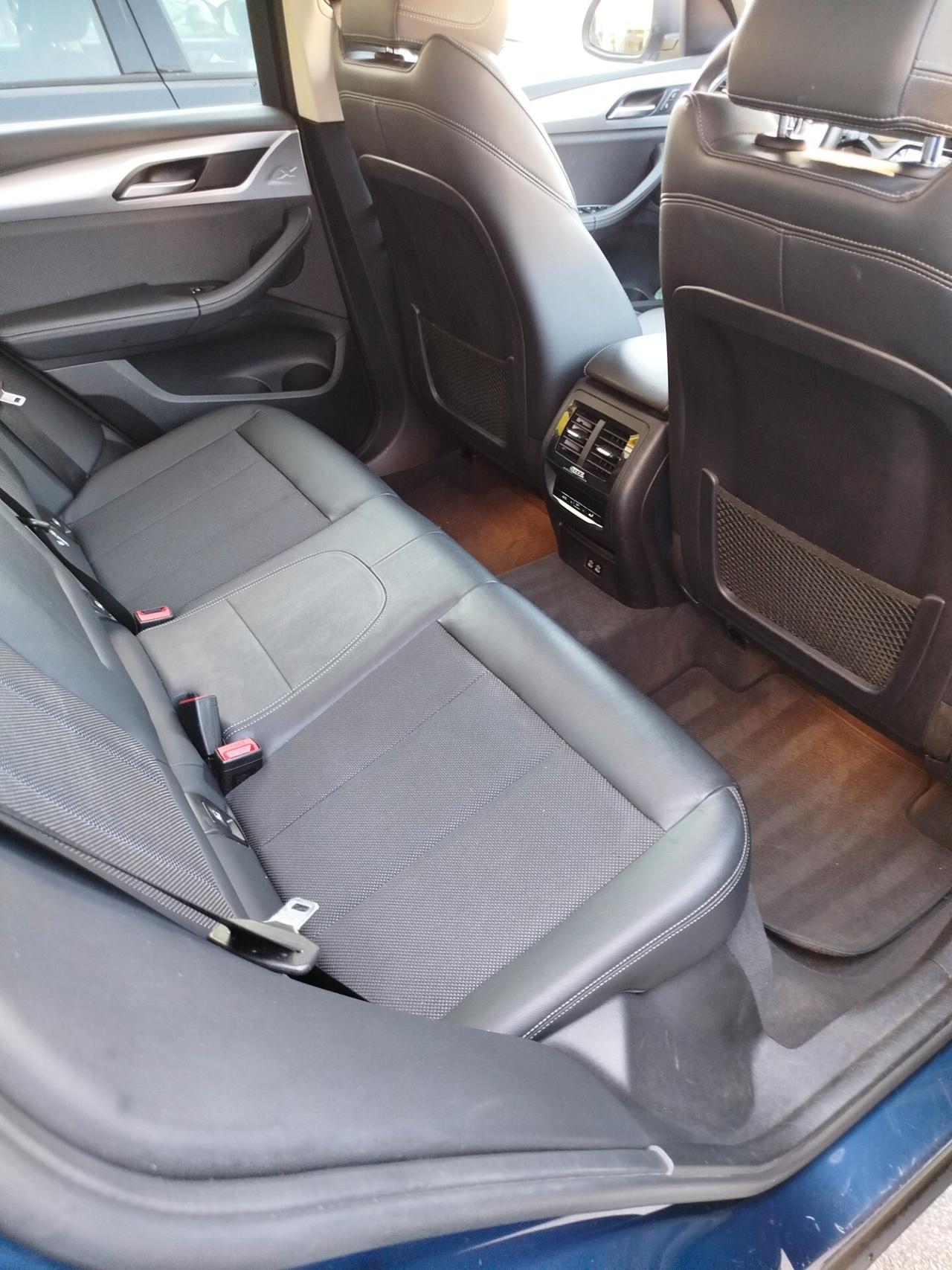 Bmw X3 sDrive18d Business Advantage