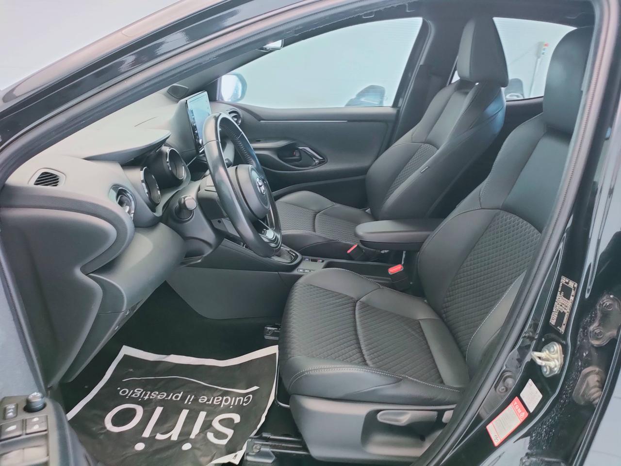 TOYOTA Yaris IV 2020 - Yaris 1.5h Lounge