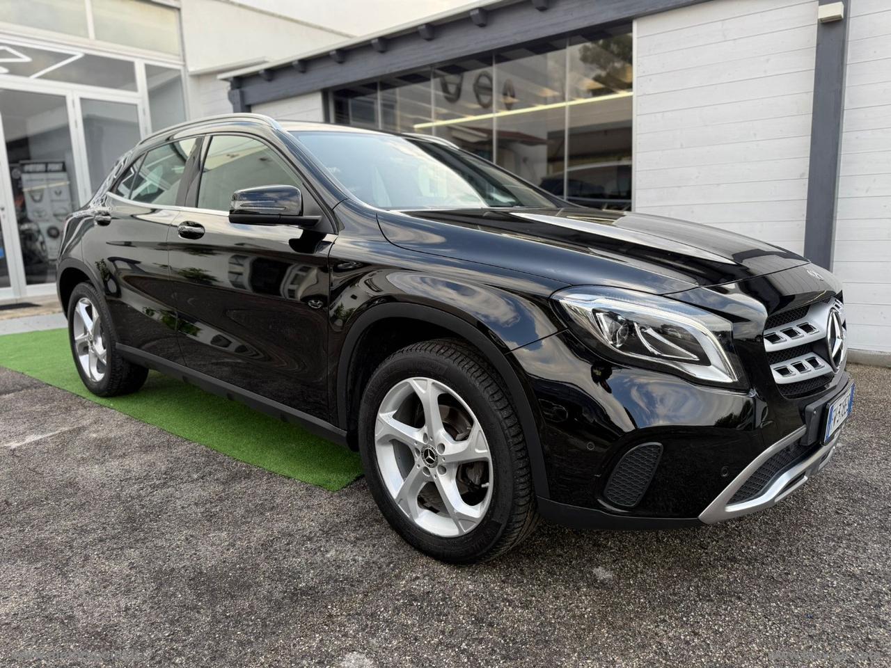 MERCEDES-BENZ GLA 200 d Automatic Sport NEOPATENTATI OK
