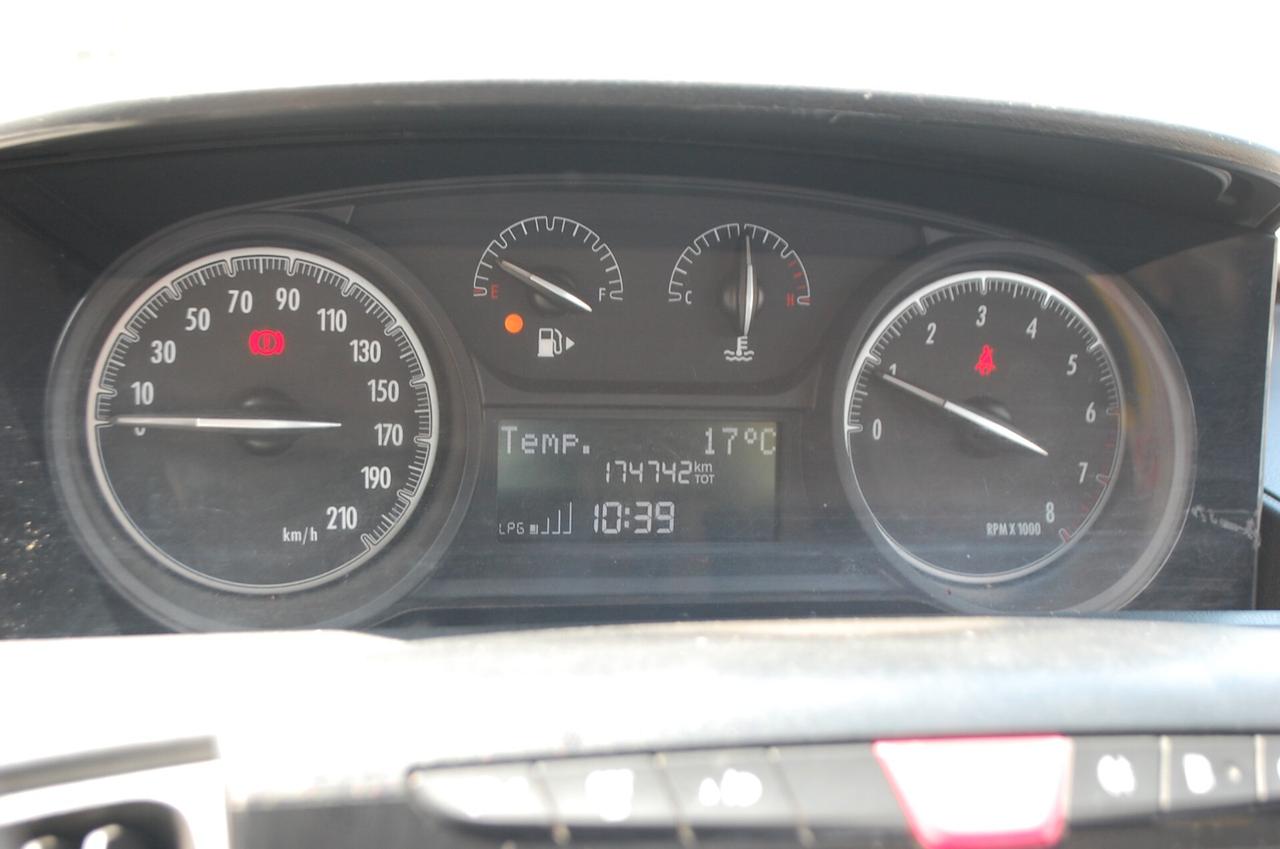 Lancia Ypsilon 1.2 Silver Ecochic Gpl 69CV Uff Italy USB Clima