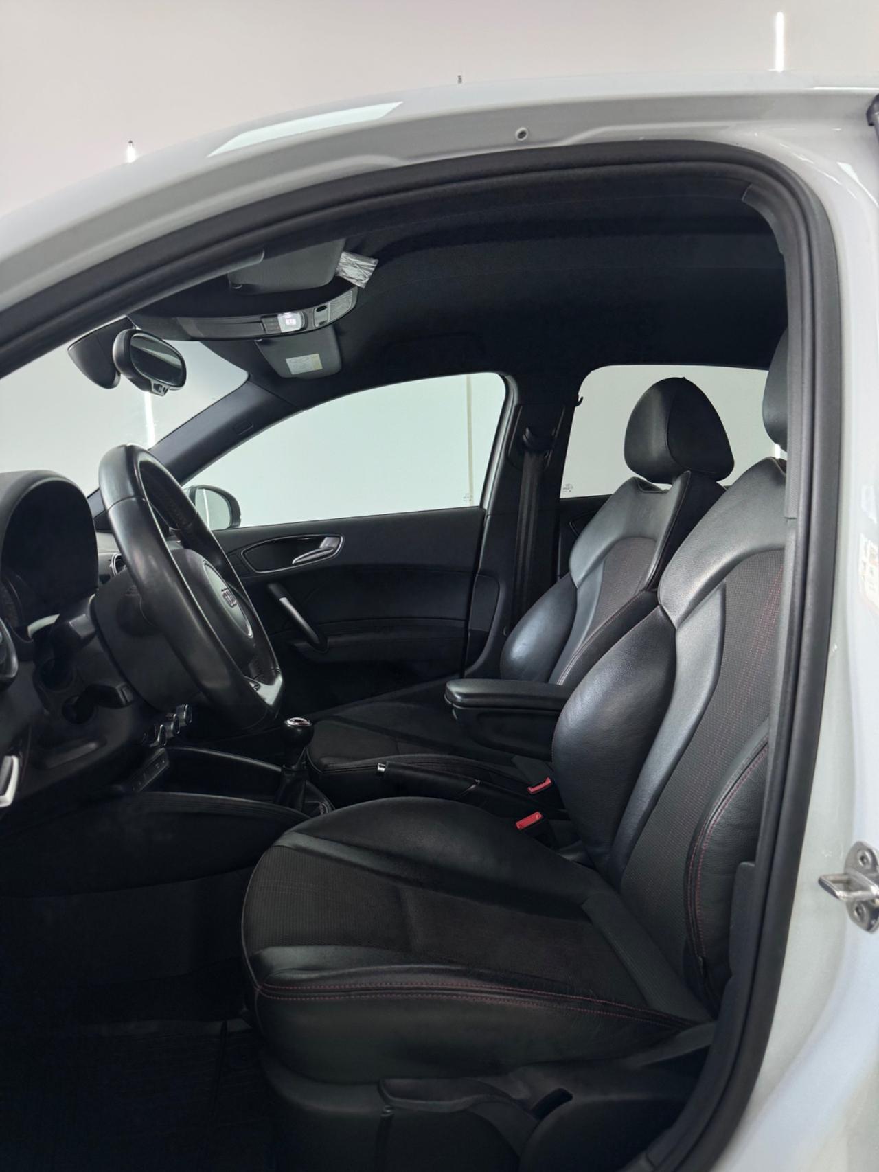 Audi A1 S1 2.0 TFSI quattro