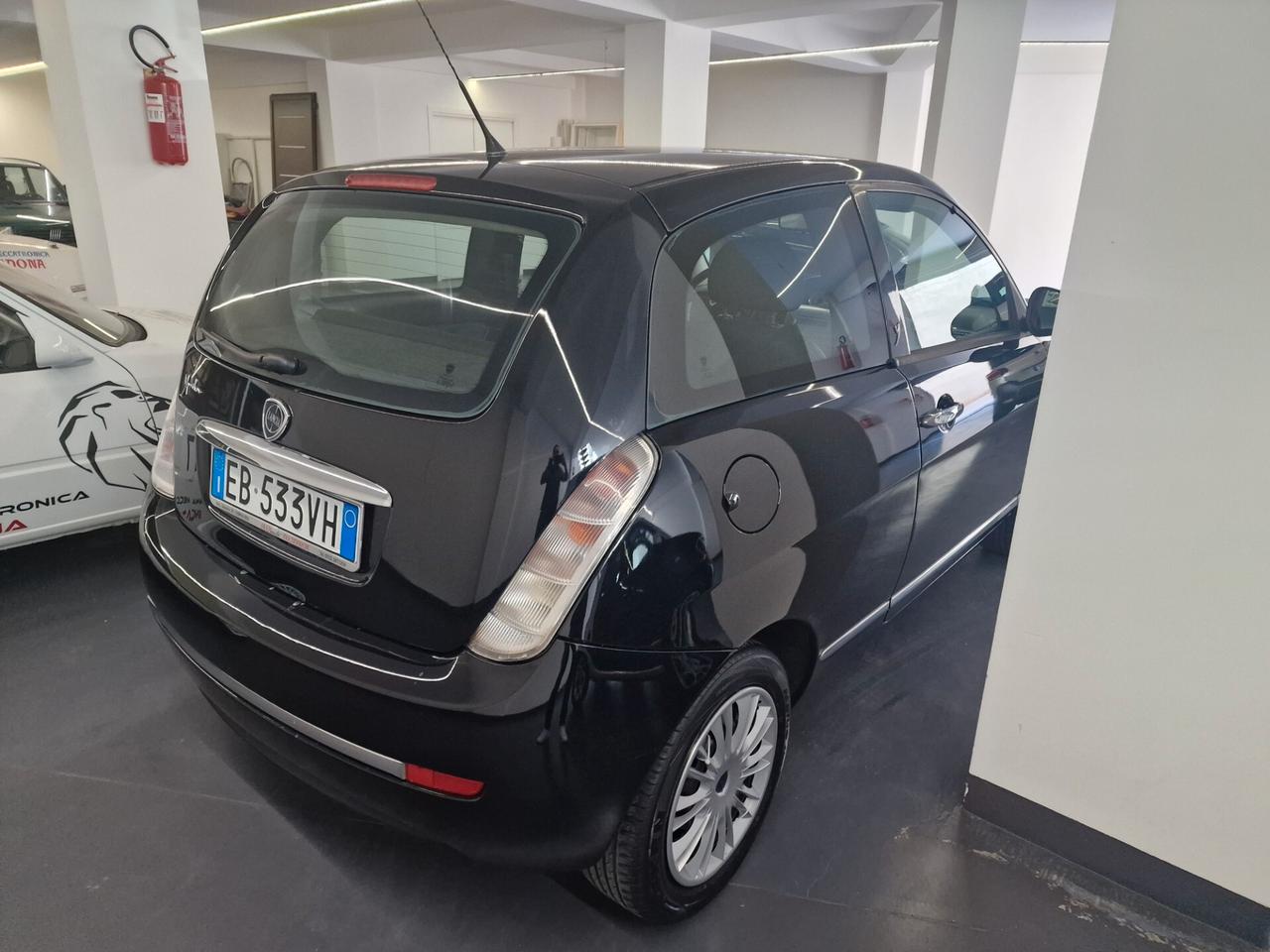 Lancia Ypsilon 1.3 MJT 90 CV Platino