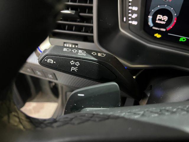 AUDI A1 SPB 30TFSI Stronic S line "17 Sline /FullLED/TELEC