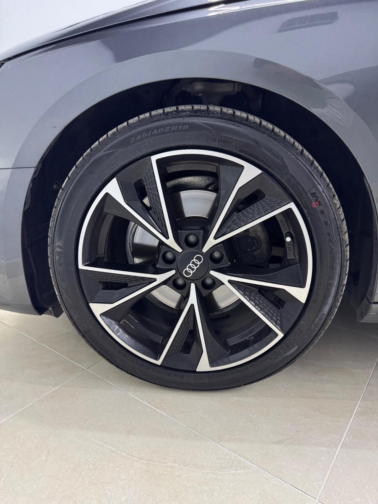 Audi A4 Avant 35 TDI/163 CV S tronic line edition