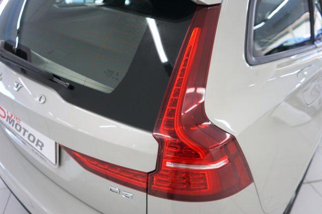 VOLVO V60 D3 Momentum Business Uniprop. Ufficiale Italia