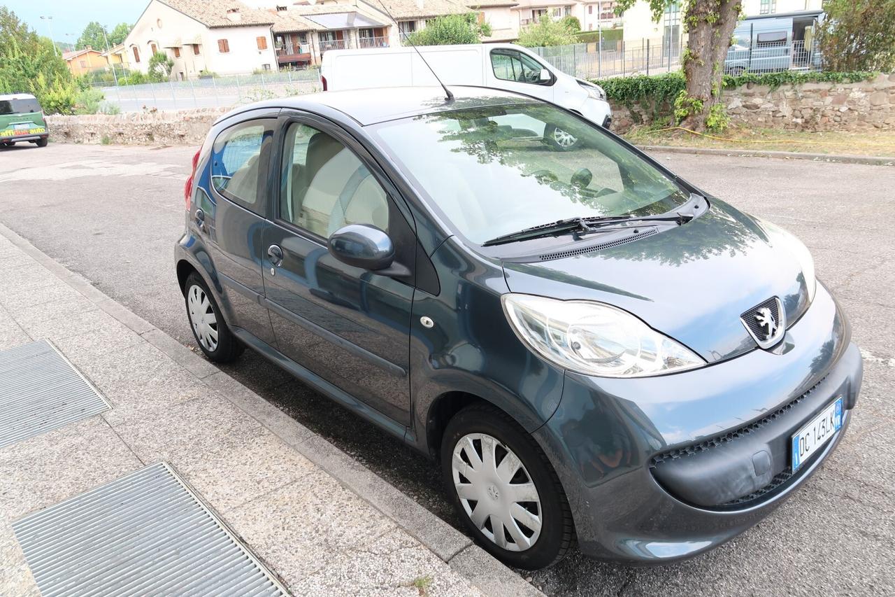 Peugeot 107 1.0 68CV 5p. Automatica