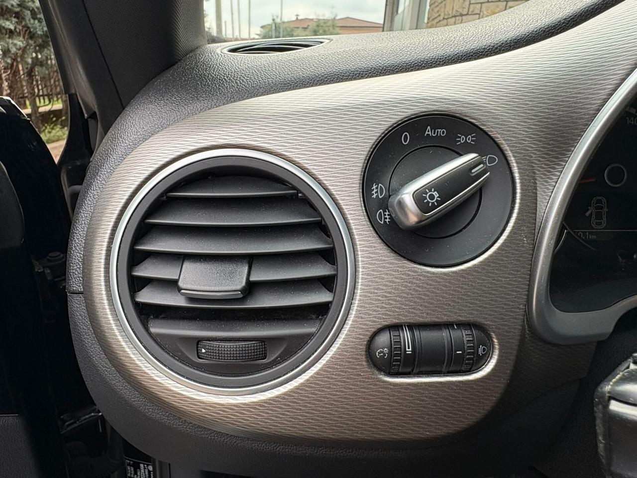 Volkswagen Maggiolino 1.2 TSI Club DSG NAVY TELECAMERA