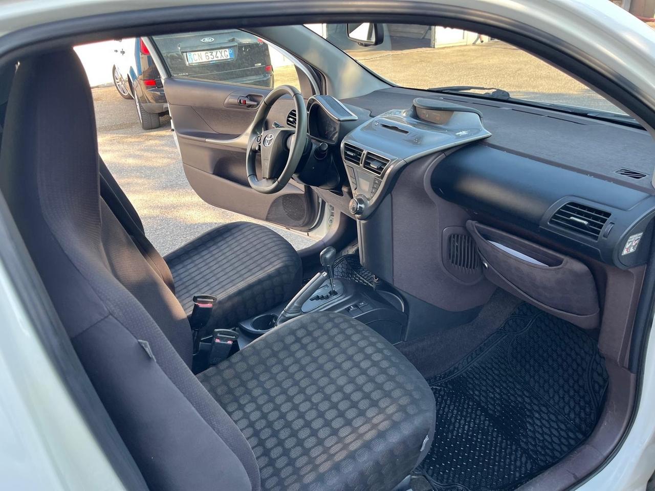 Toyota iQ-1.0 benz-c.autom-full-2009