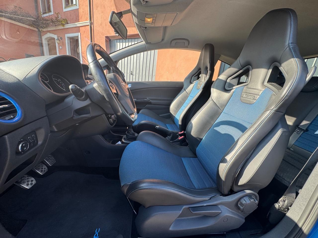 Opel Corsa 1.6 T 192CV 3 porte OPC