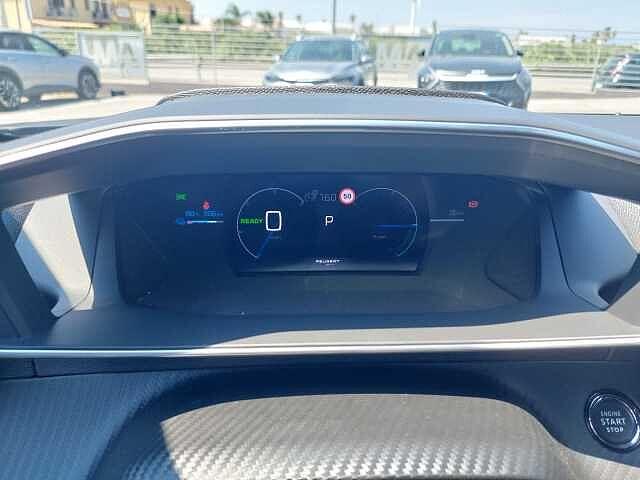 Peugeot 2008 motore elettrico 156CV GT KM0