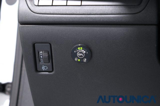 PEUGEOT 208 PURETECH 82 5 PORTE GPL ALLURE NEOPATENTATI