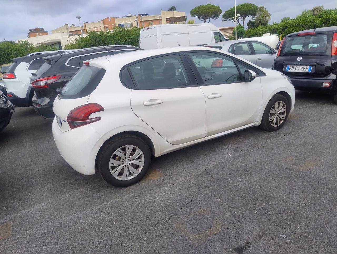 Peugeot 208 BlueHDi 75 5 porte Allure