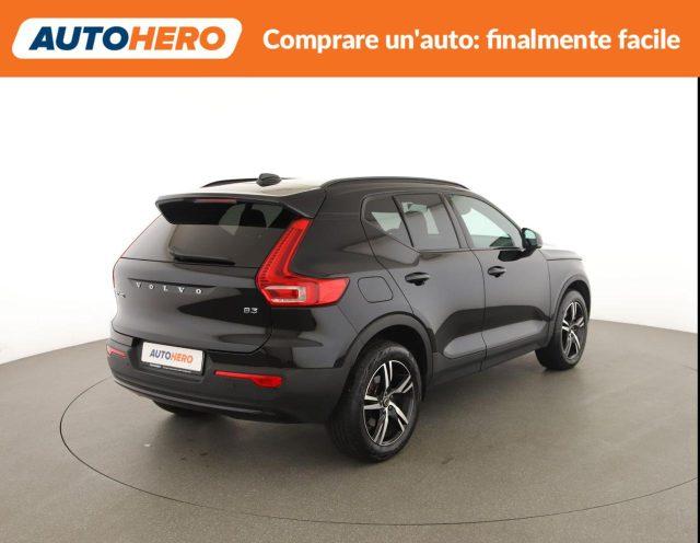 VOLVO XC40 B3 automatico Plus Dark N1
