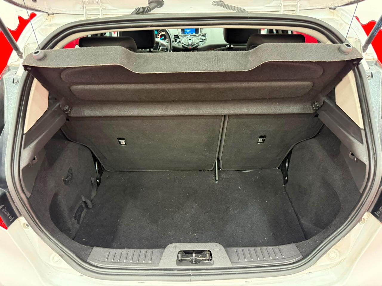 Ford Fiesta 1.5 TDCi 75cv BLACK-WHITE - 2014