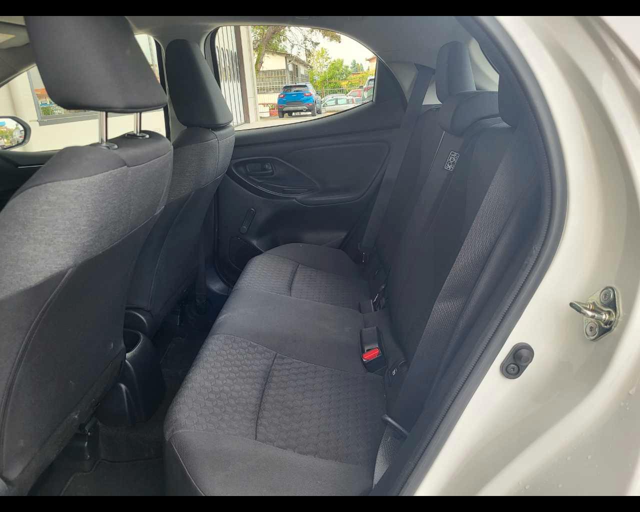 TOYOTA Yaris 1.0 Active