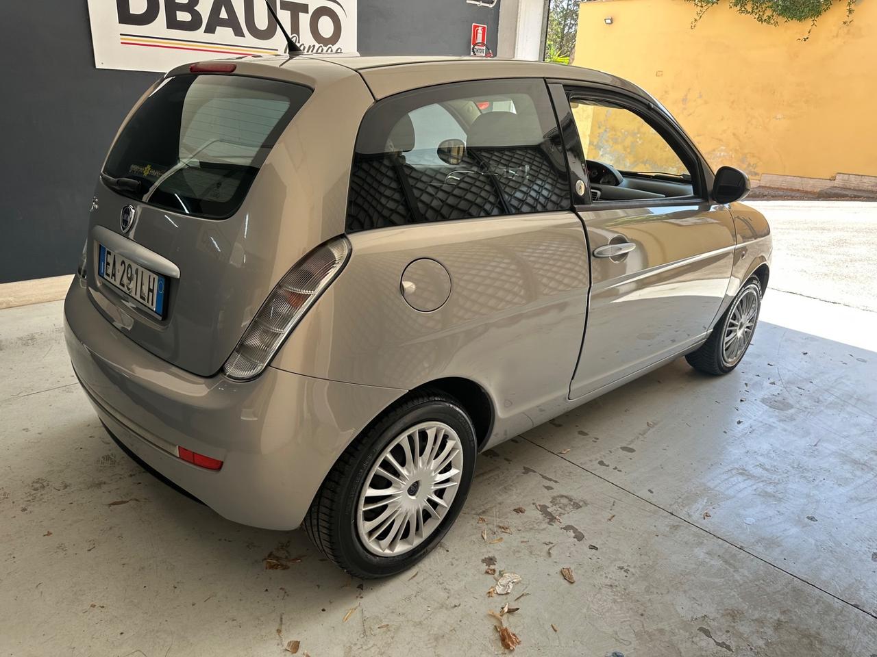 Lancia Ypsilon 1.4 Platino Ecochic GPL