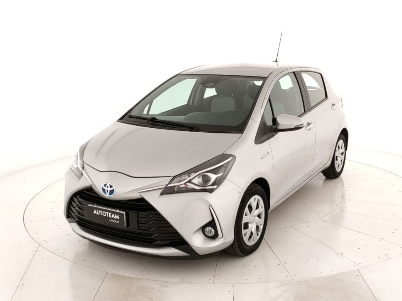 TOYOTA Yaris III 2017 Yaris 5p 1.5 hybrid Business