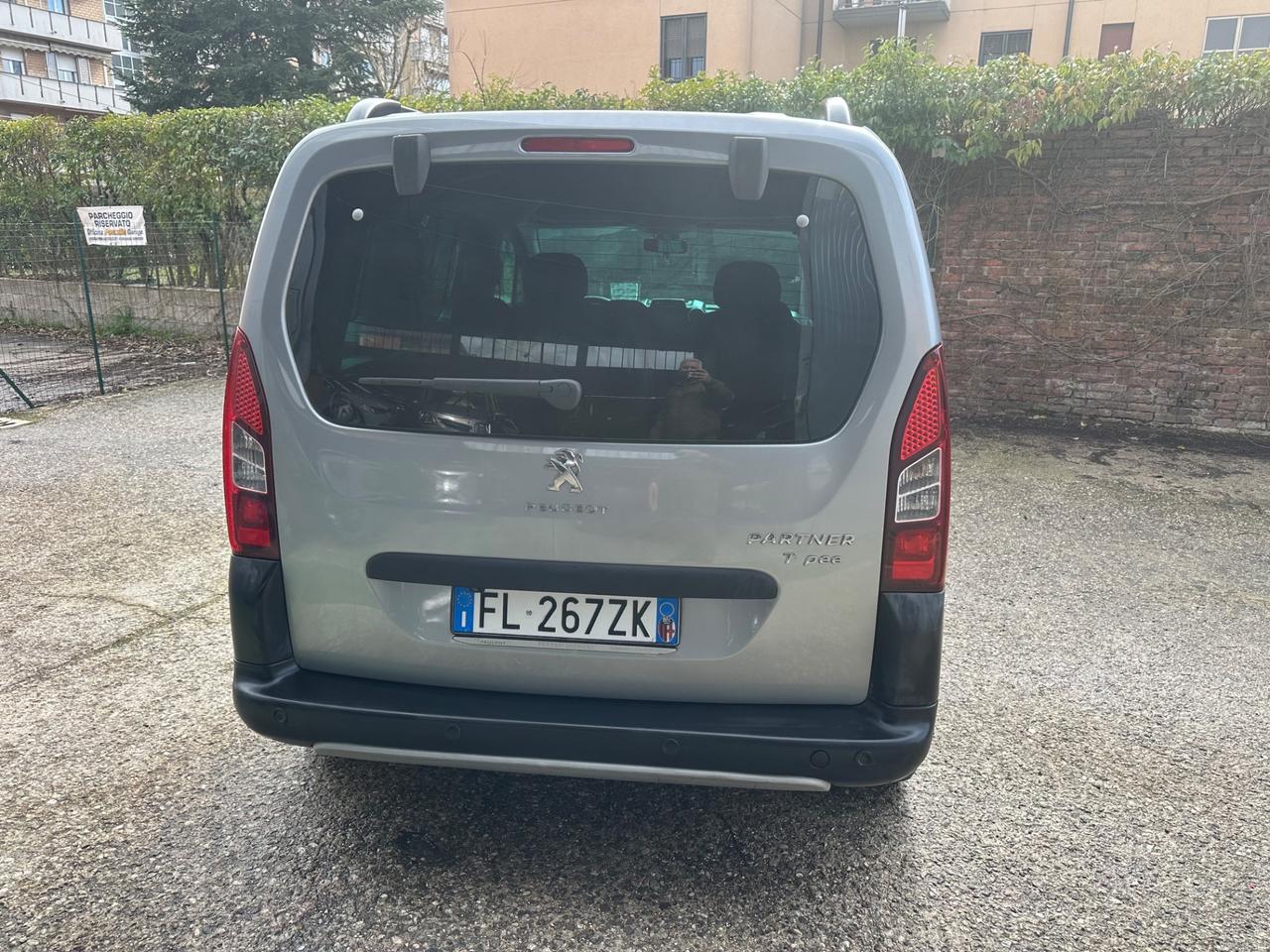 Peugeot Partner Tepee BlueHDi 100 Outdoor