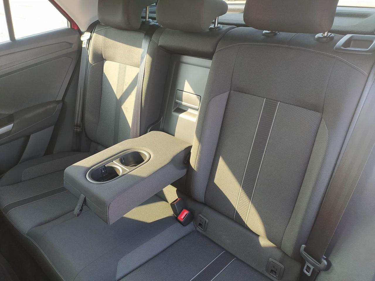 Volkswagen T-Roc R Line 1.0 TSI 110 CV #7284