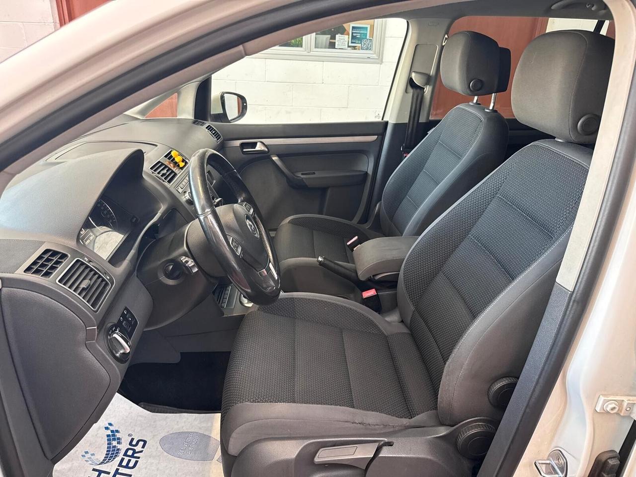 Volkswagen Touran 1.6 7 POSTI AUTOMATICA TDI DSG Comfortline neopat