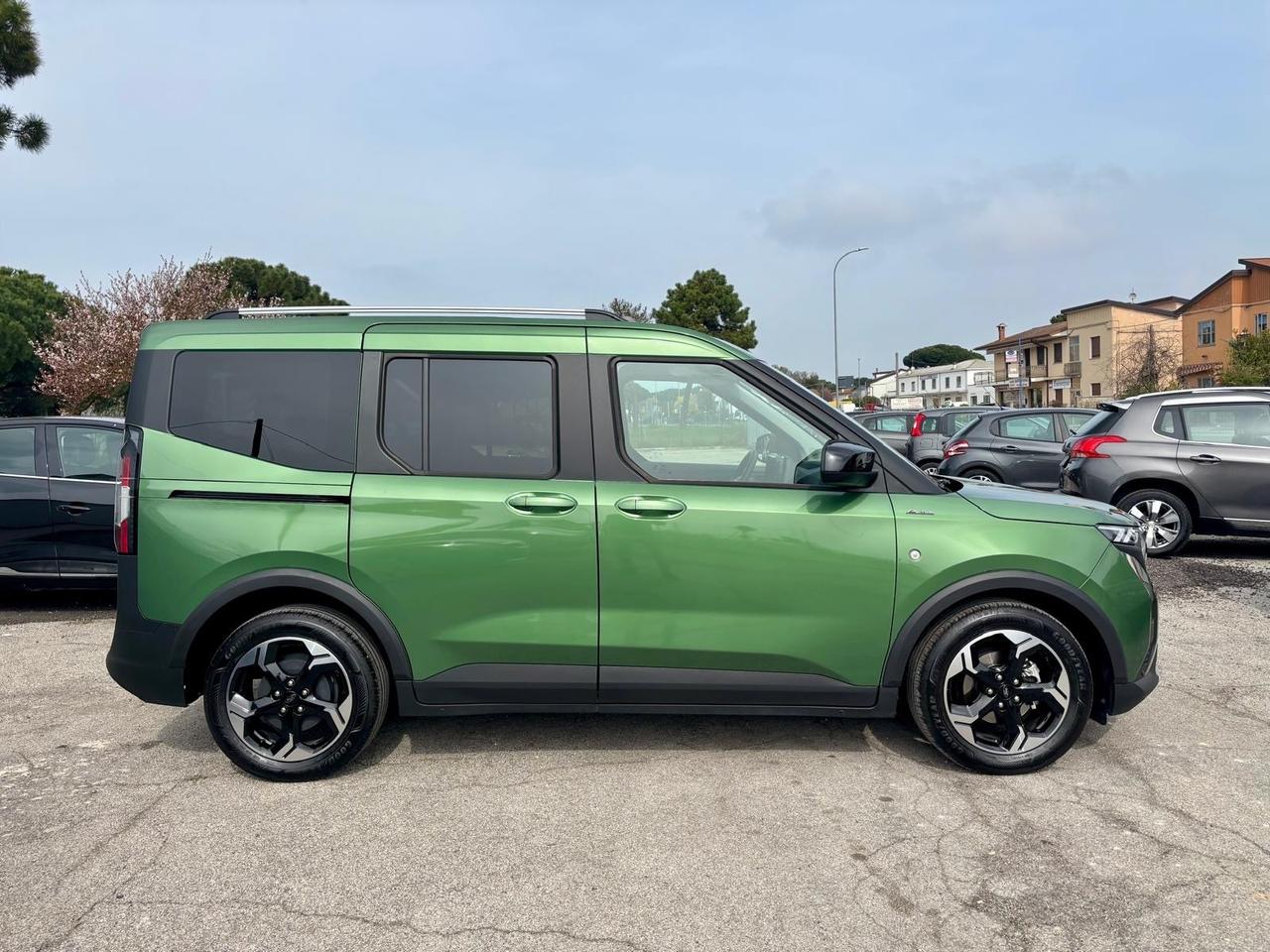 Ford Tourneo Courier 1.0 EcoBoost Titanium GPL