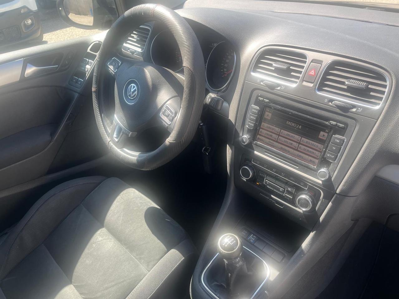 Volkswagen golf 5p-1.6 gpl - high Line-2010