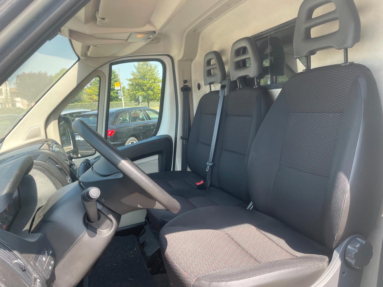 Peugeot Boxer 335 2.0 BlueHDi 130CV L2H2 IVA ESCLUSA