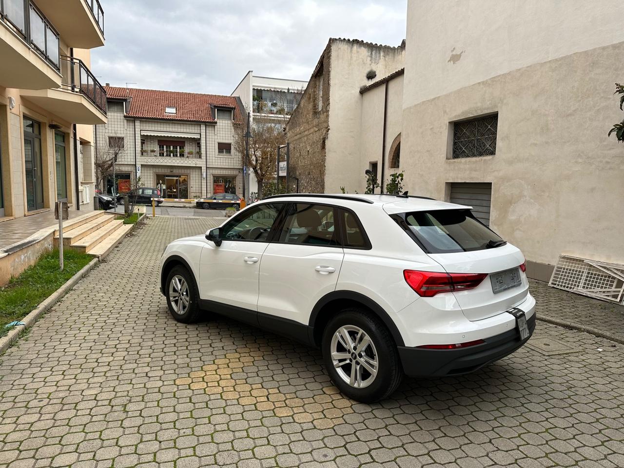 Audi Q3 35 TDI Business