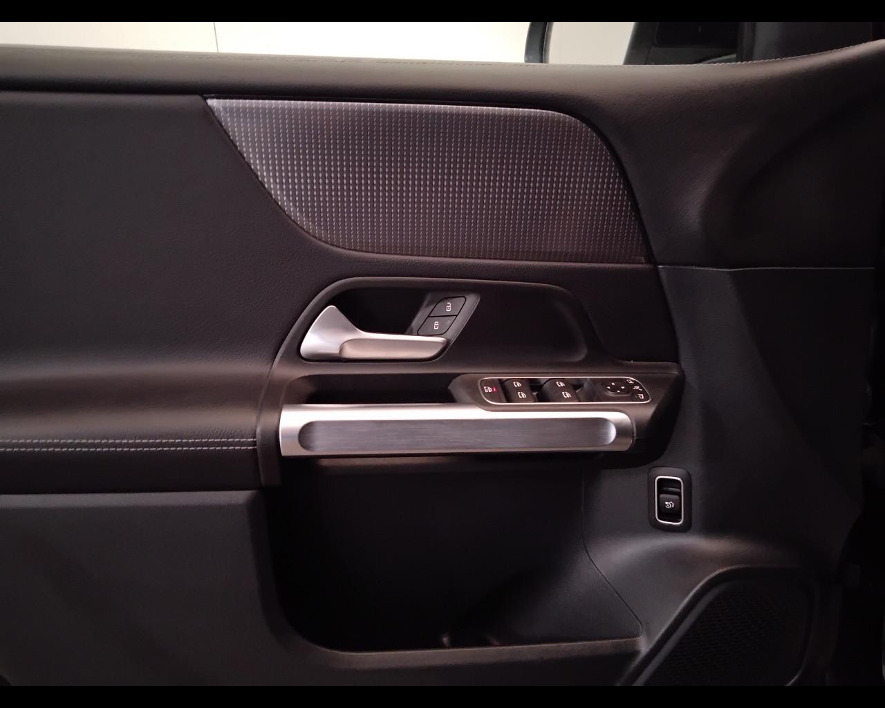 Mercedes-Benz GLB - X247 2019 - GLB 200 d Sport Plus auto