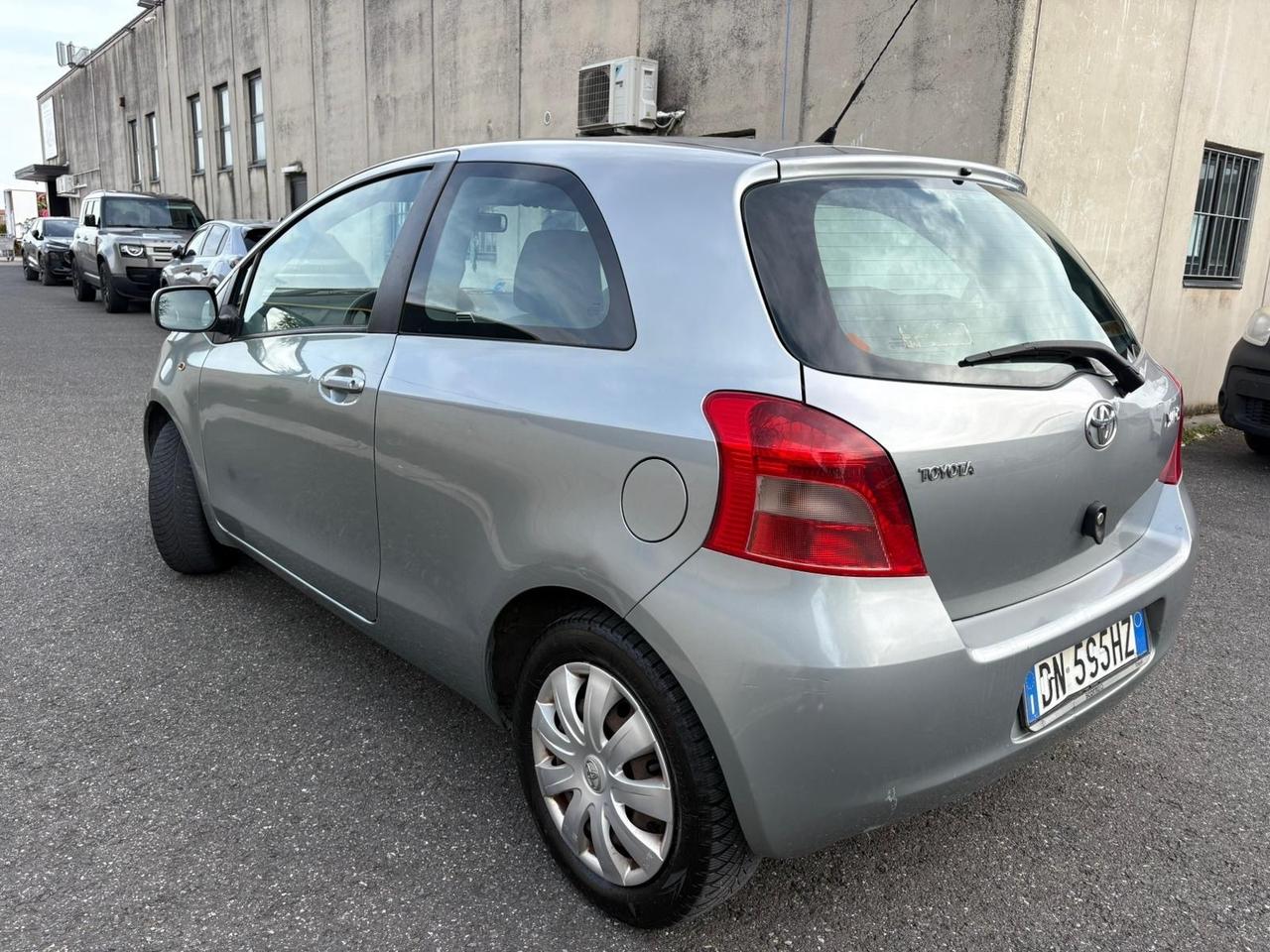 TOYOTA YARIS 1.3benz