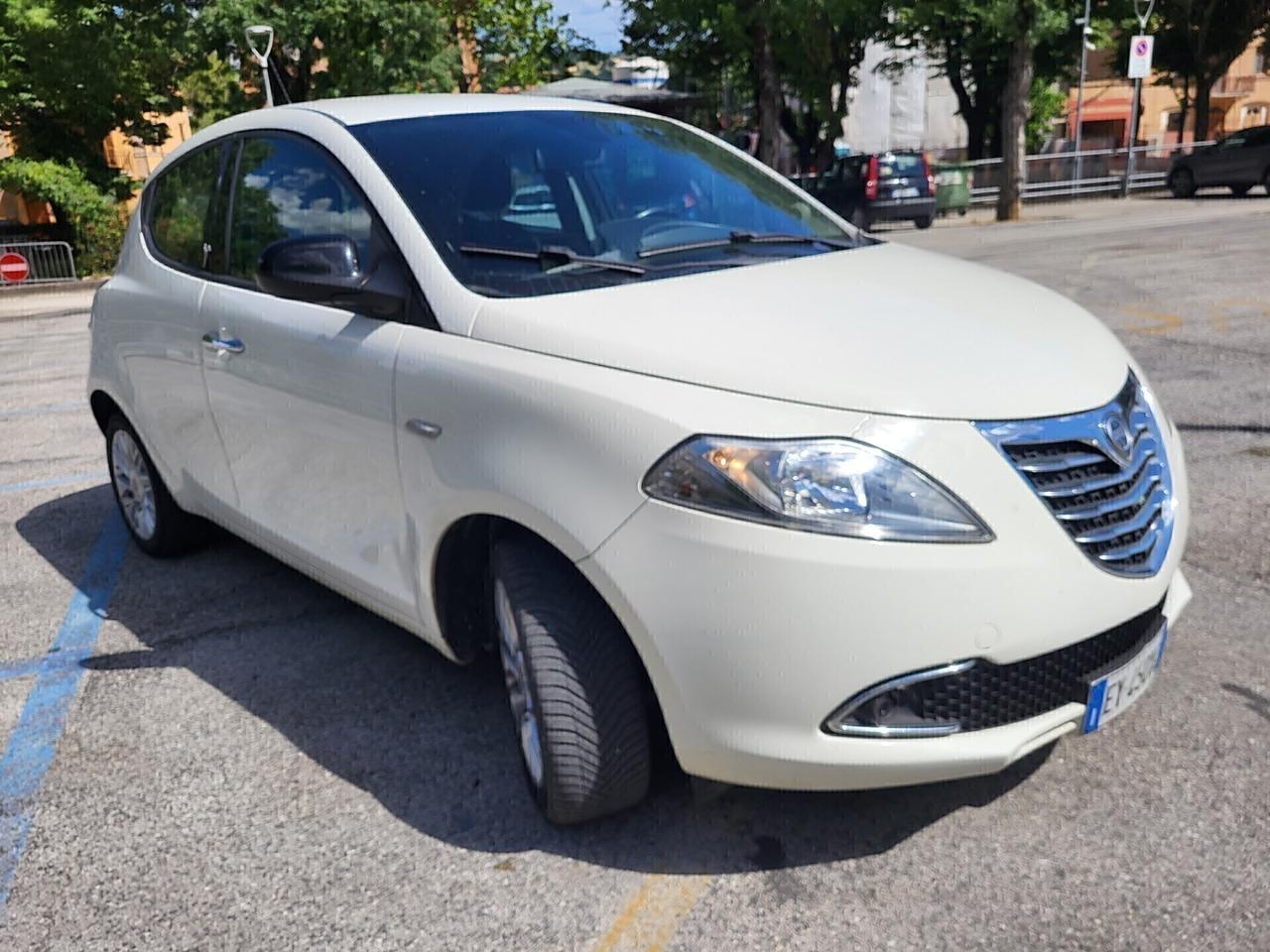 LANCIA Y 1,3 Mjet PLATINUM-UNICA PROPR-4 REVISIONI