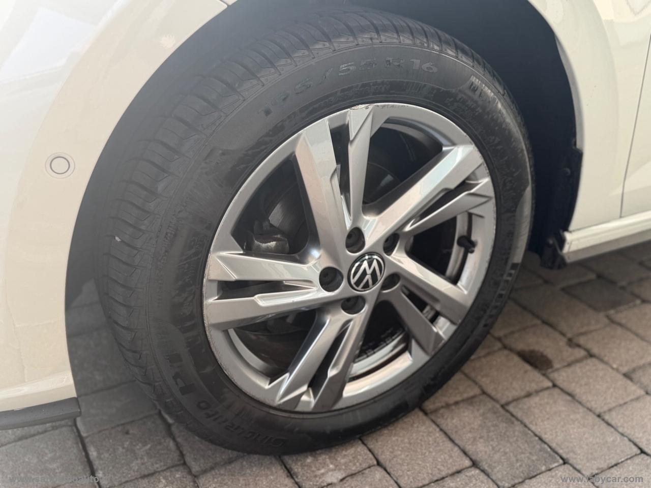 VOLKSWAGEN Polo 1.0 TSI R-Line Plus