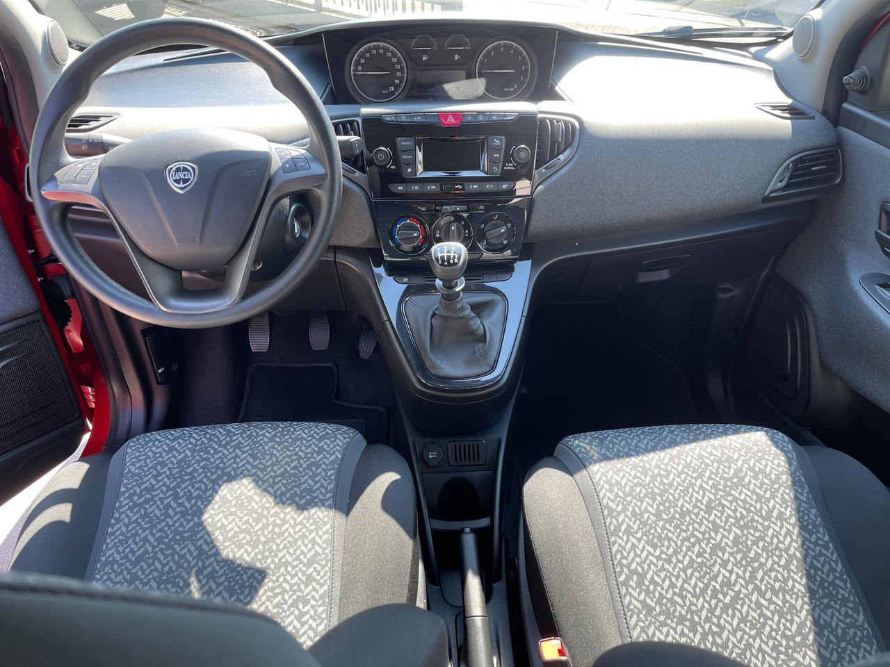 Lancia Ypsilon 1.0 hybrid Silver s