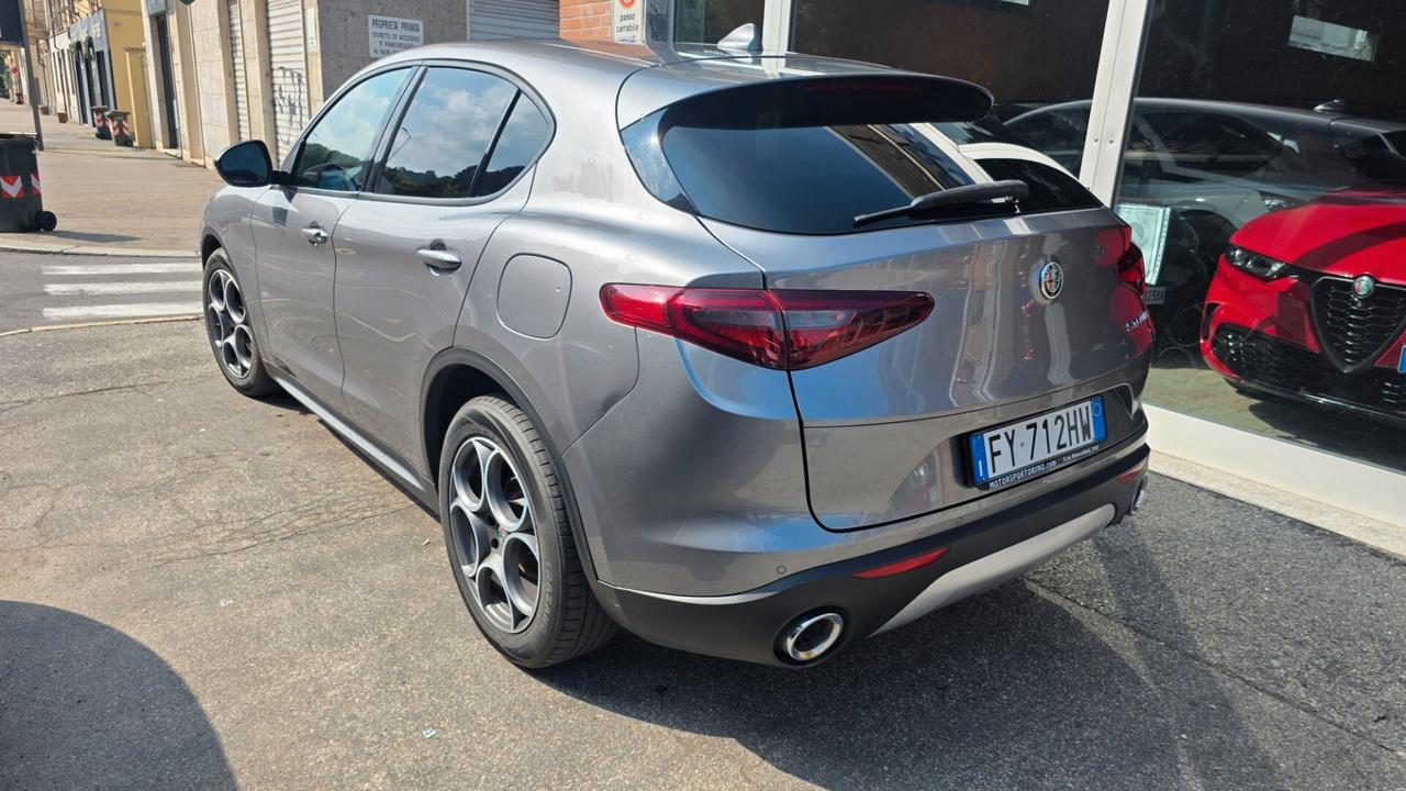 Alfa Romeo Stelvio 2.2 Turbodiesel 160 CV AT8 RWD Sport-Tech