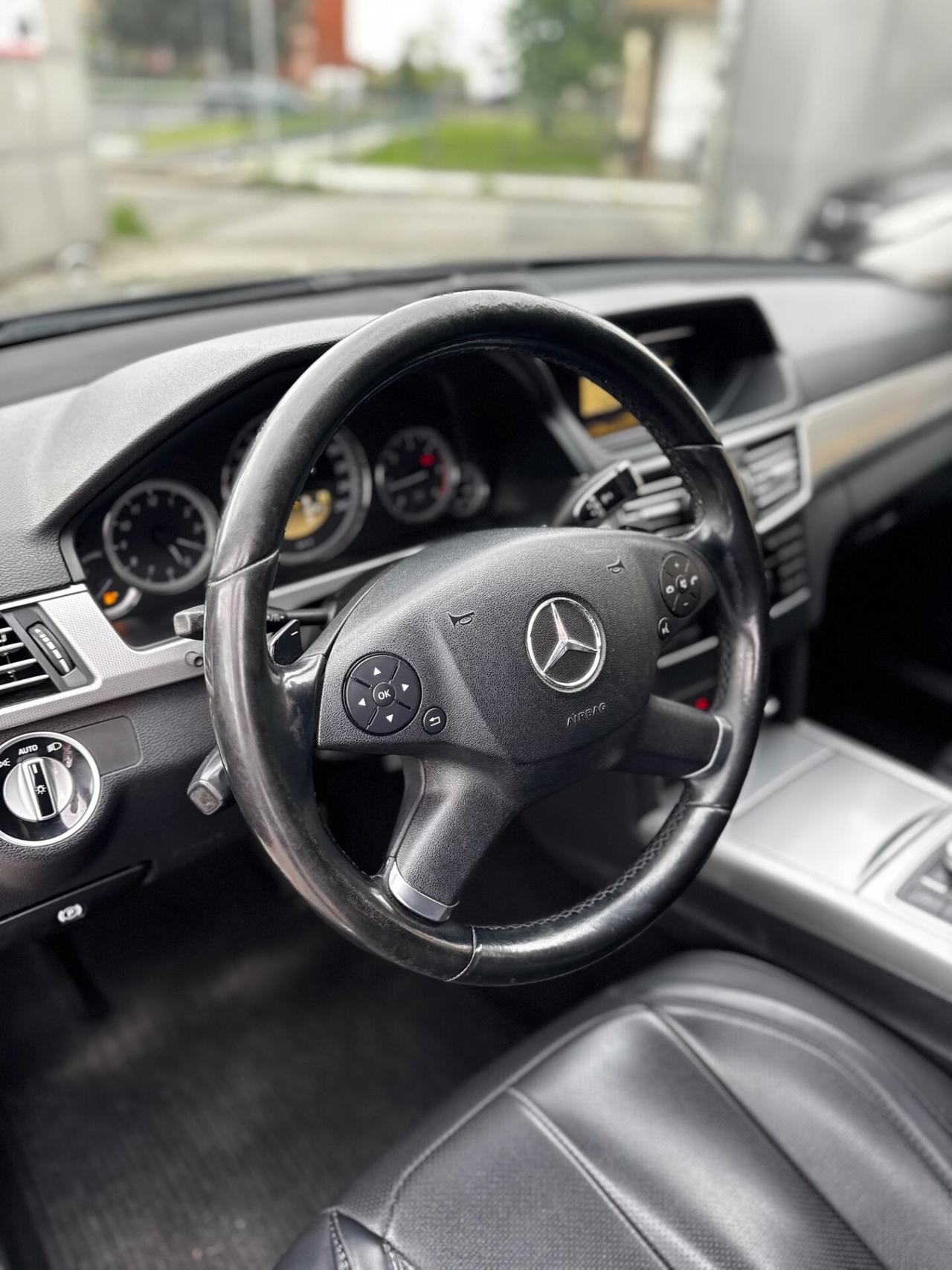 Mercedes-benz E 220 E 220 CDI BlueEFFICIENCY Executive