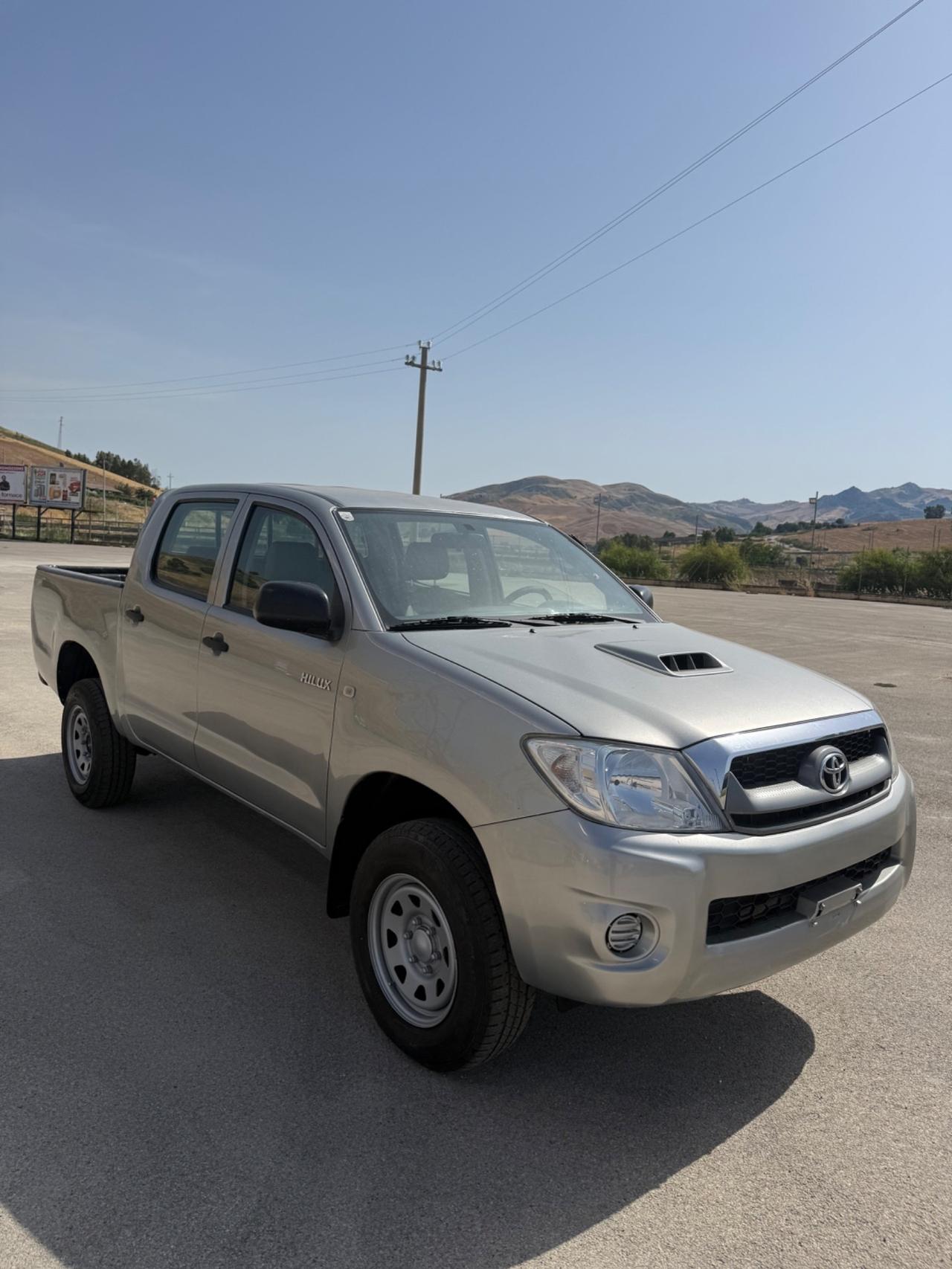 Toyota Hilux 2.5 D-4D 4WD 2p. Extra Cab DLX