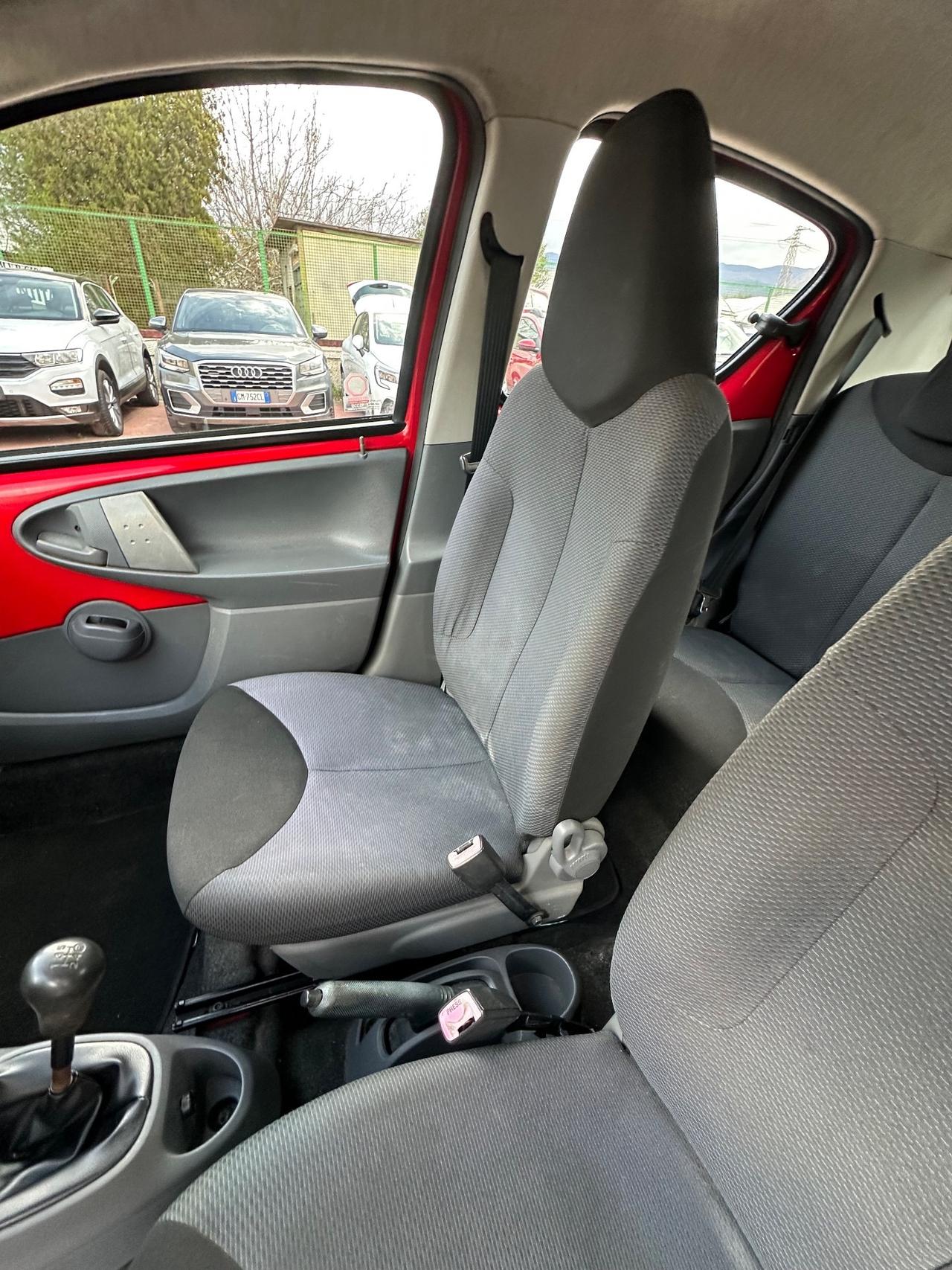 Toyota Aygo 1.0 12V VVT-i 5 porte Sol