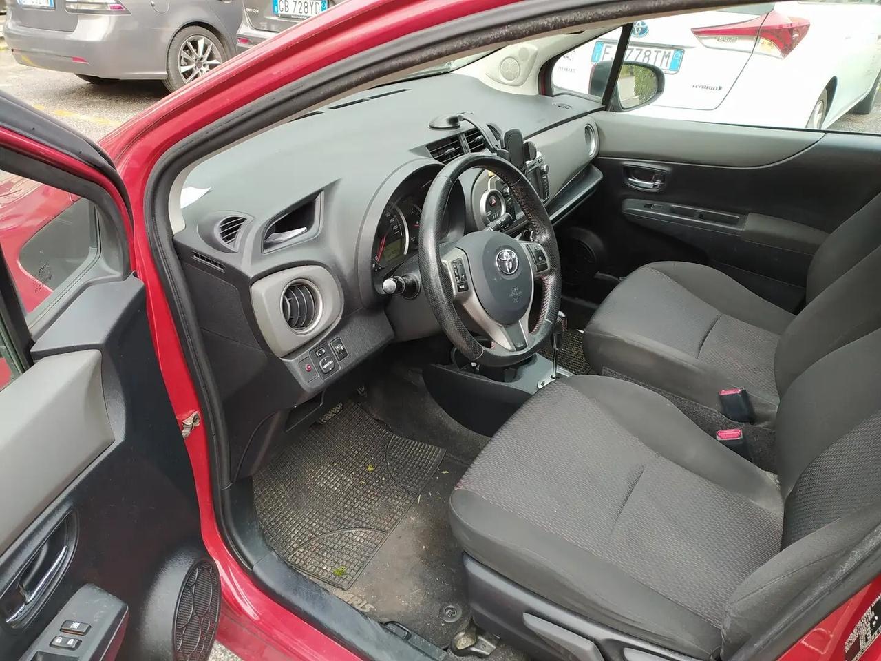 Toyota Yaris 1.3 5 porte Lounge