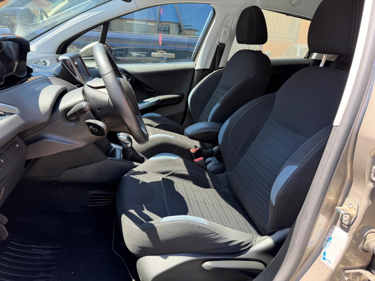 Peugeot 208 1.2 VTi 68 CV 5 porte Allure
