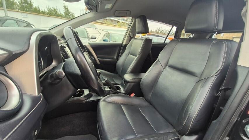 Toyota RAV 4 RAV4 2.0 D-4D 2WD Lounge