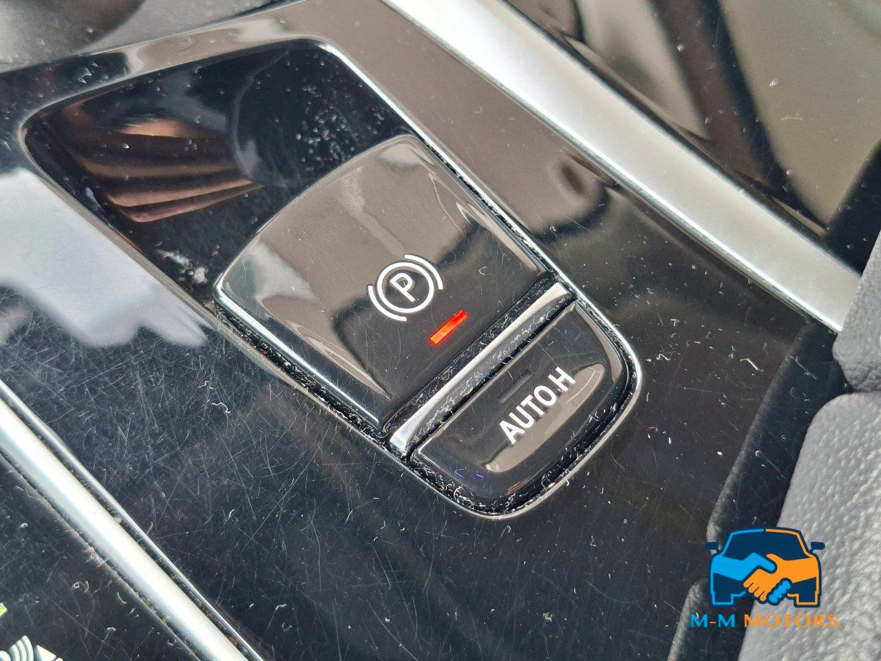 BMW 520 d Touring Luxury doppio treno di gomme