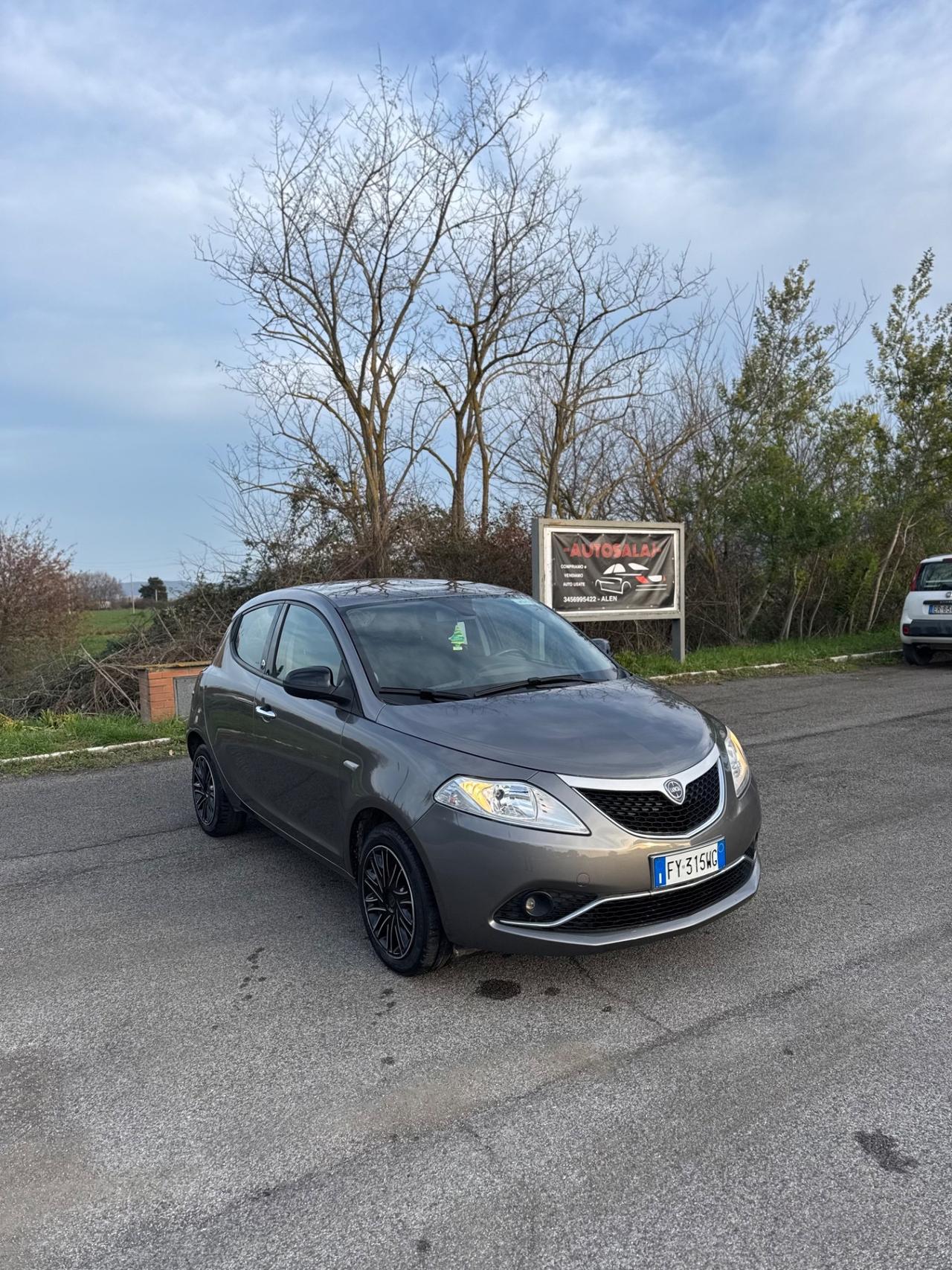 Lancia Ypsilon 1.2 69 CV 5 porte GPL Ecochic Gold