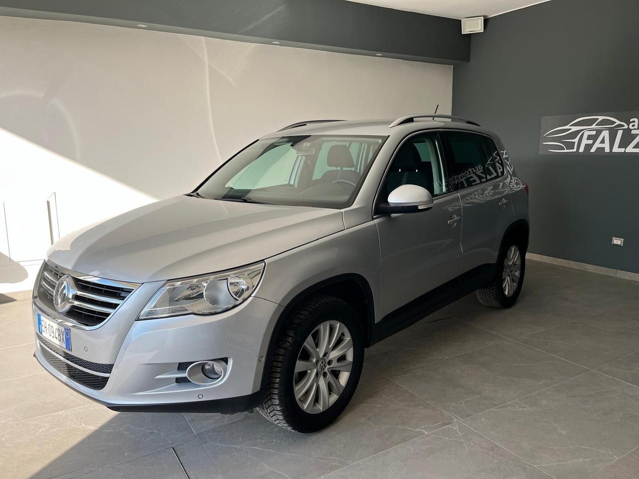 Volkswagen Tiguan 2.0 TDI DPF 4MOTION DSG Sport &