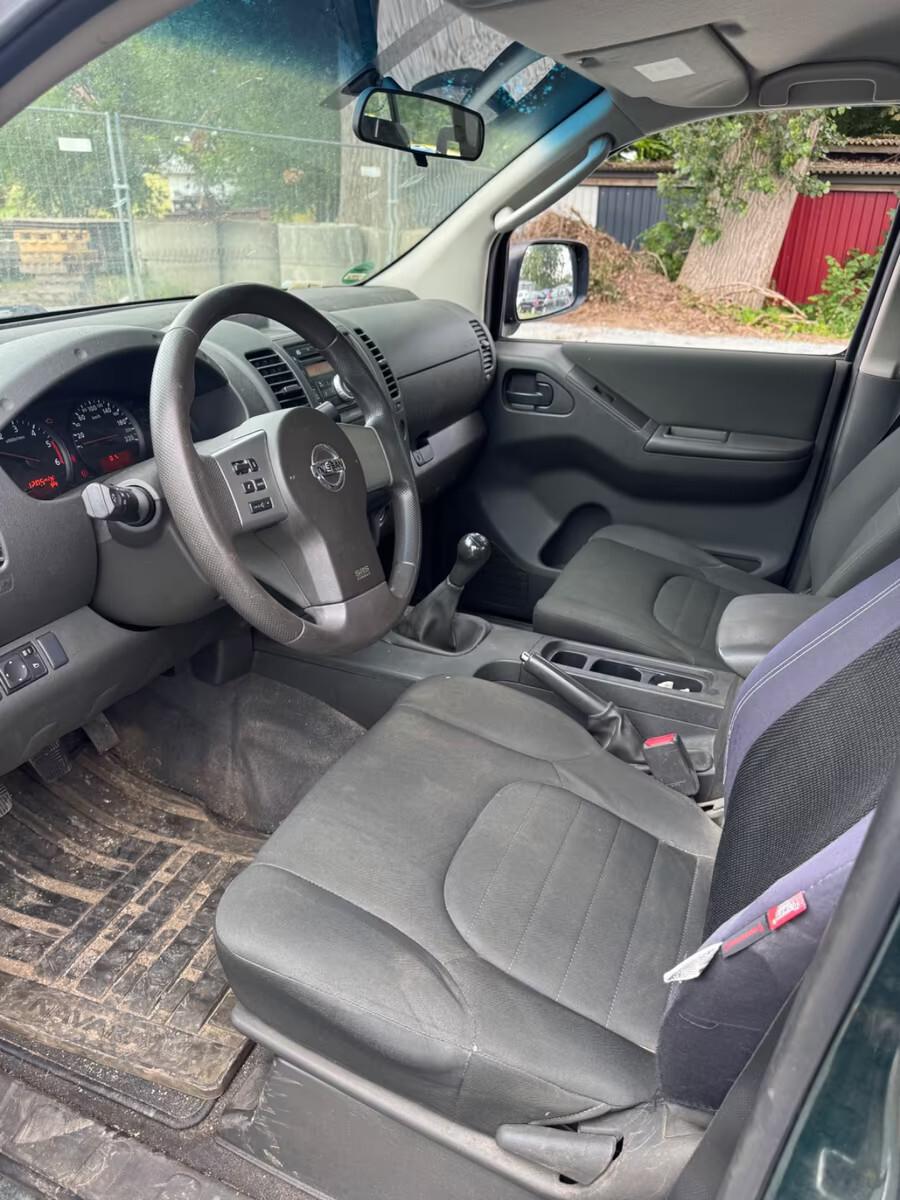 Nissan Navara 2.5 dCi 190CV Double Cab Manuale