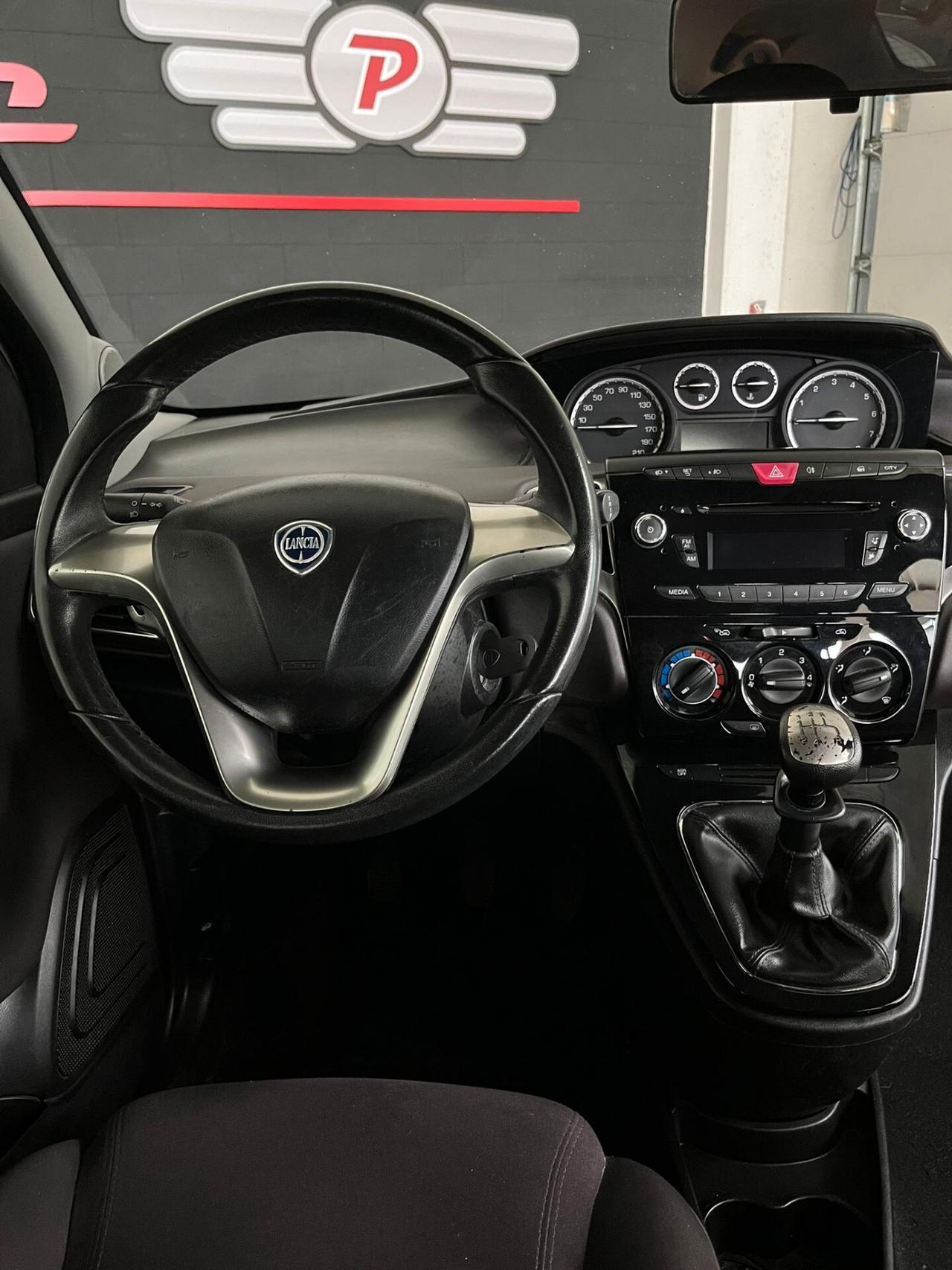 Lancia Ypsilon DISTRIBUZIONE ESEGUITA