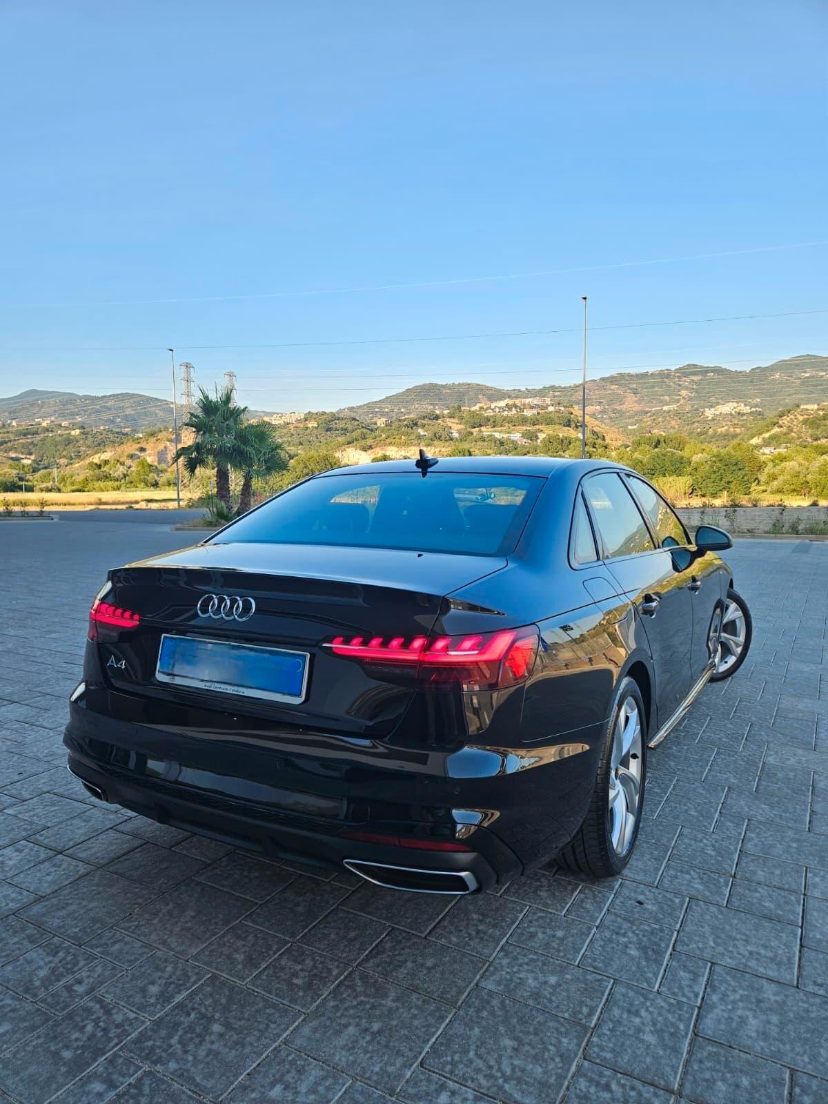 Audi A4 40 TDI S tronic line edition
