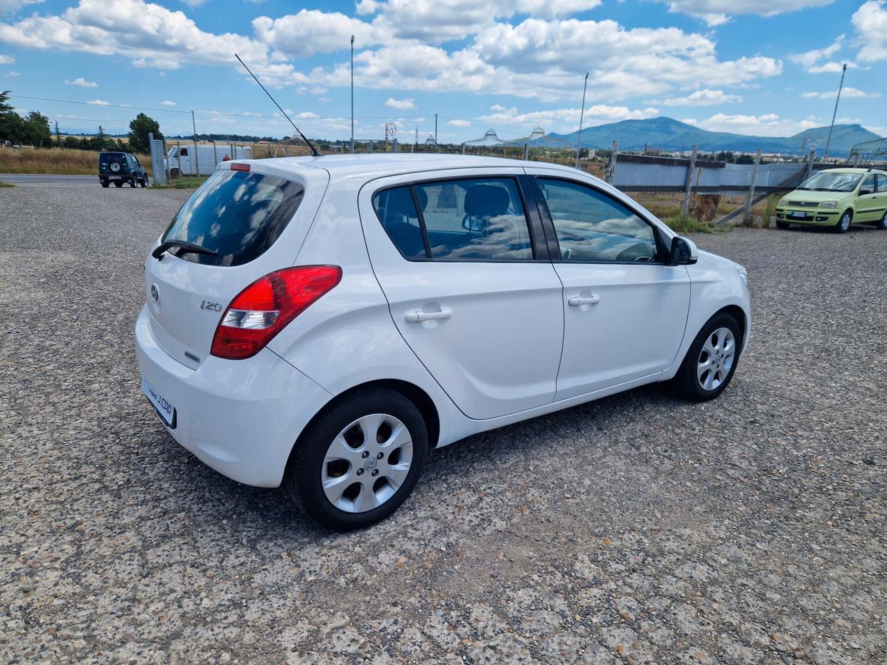 HYUNDAI i 20 per neopatentati