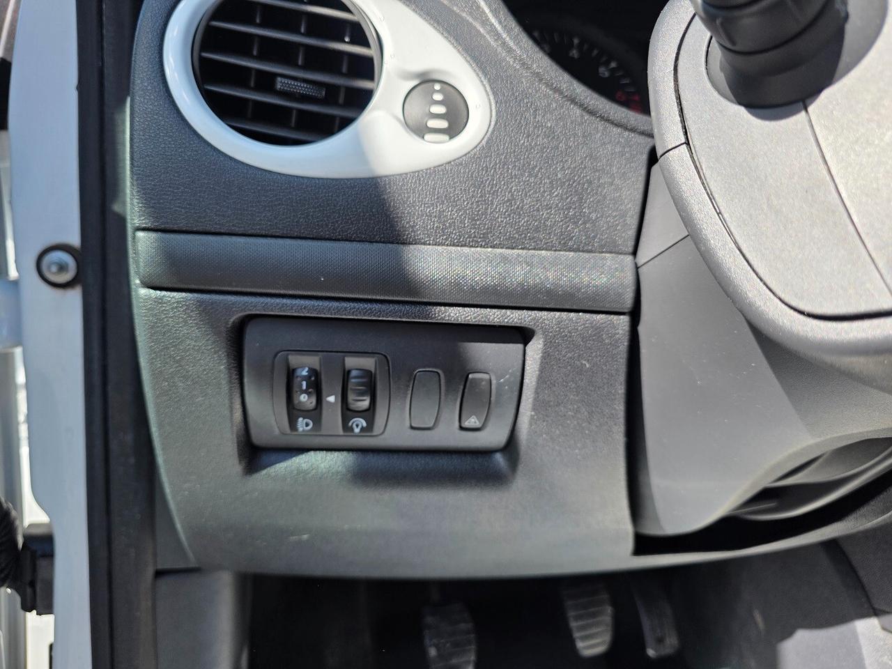 Renault Clio 1.2 16V Yahoo!