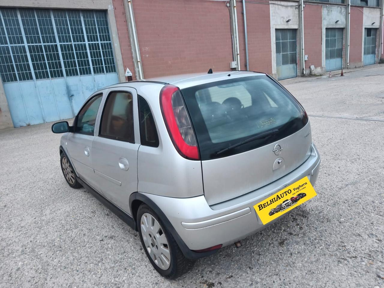 Opel Corsa 2005---1.2 Benzina Neopatentati