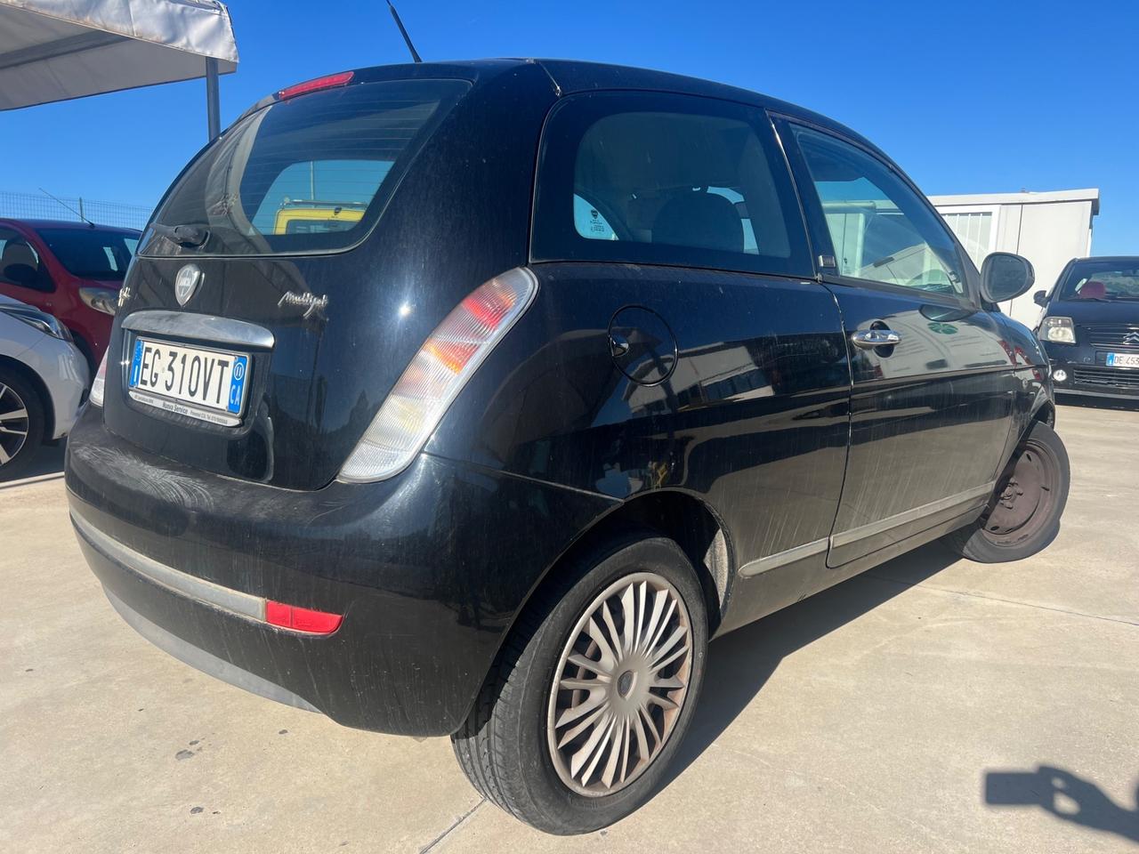 Lancia Ypsilon 1.3 MJT 75 CV Diva